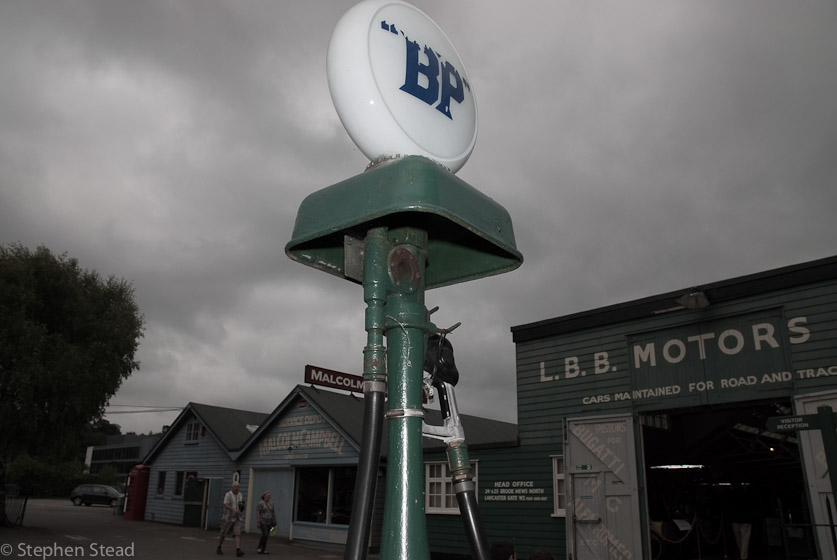 NIKON D200 - 18.0-70.0 mm f/3.5-4.5