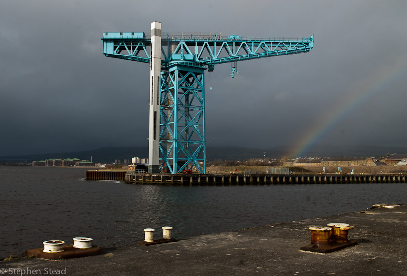 NIKON D200 - 18.0-70.0 mm f/3.5-4.5