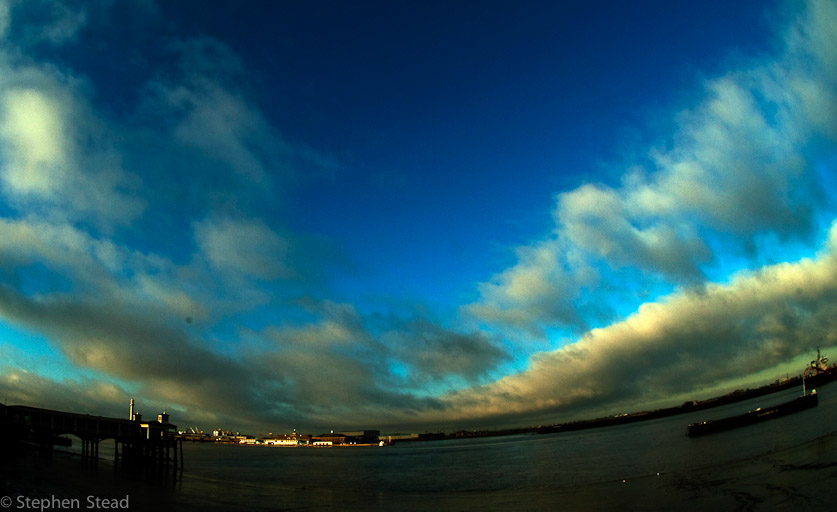 NIKON D200 - 10.5 mm f/2.8