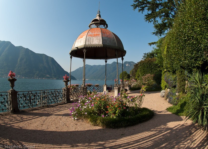 NIKON D200 - 10.5 mm f/2.8