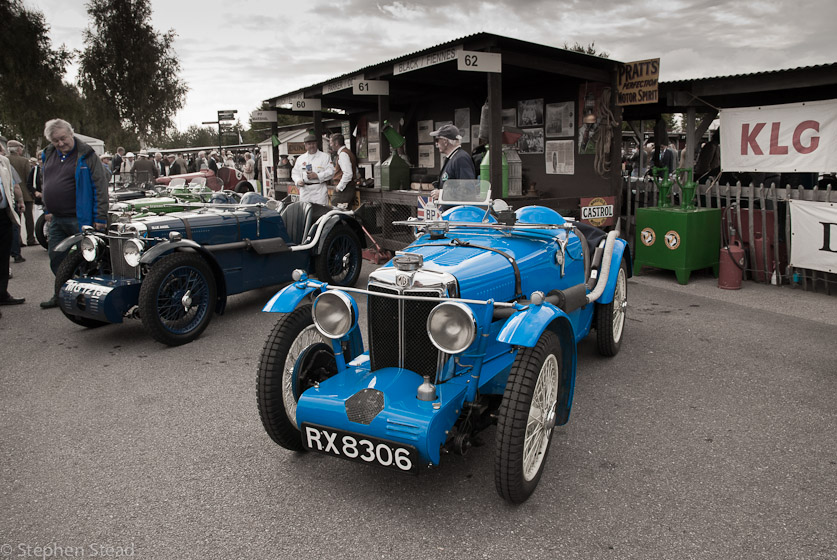 NIKON D200 - 18.0-70.0 mm f/3.5-4.5