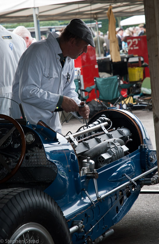 NIKON D200 - 18.0-70.0 mm f/3.5-4.5