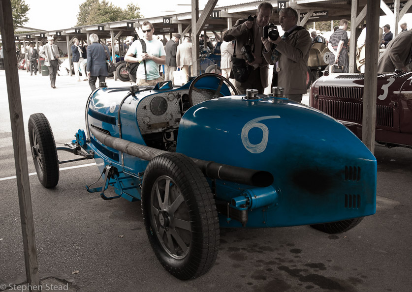 NIKON D200 - 18.0-70.0 mm f/3.5-4.5