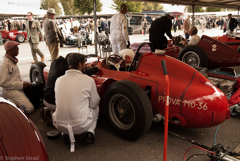 NIKON D200 - 18.0-70.0 mm f/3.5-4.5