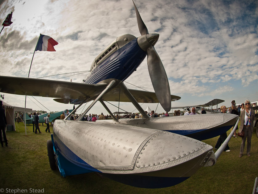 NIKON D200 - 10.5 mm f/2.8