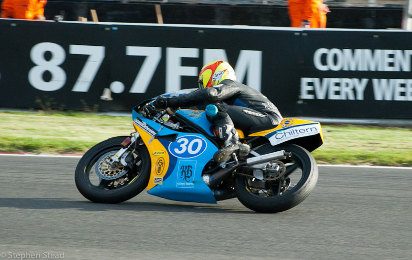 NIKON D200 - 55.0-200.0 mm f/4.0-5.6