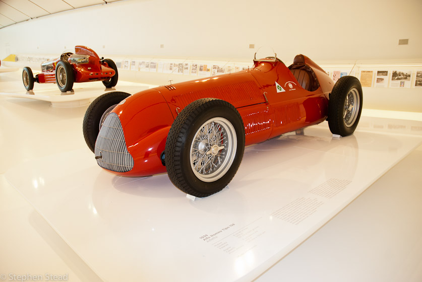 NIKON D200 - 18.0-70.0 mm f/3.5-4.5