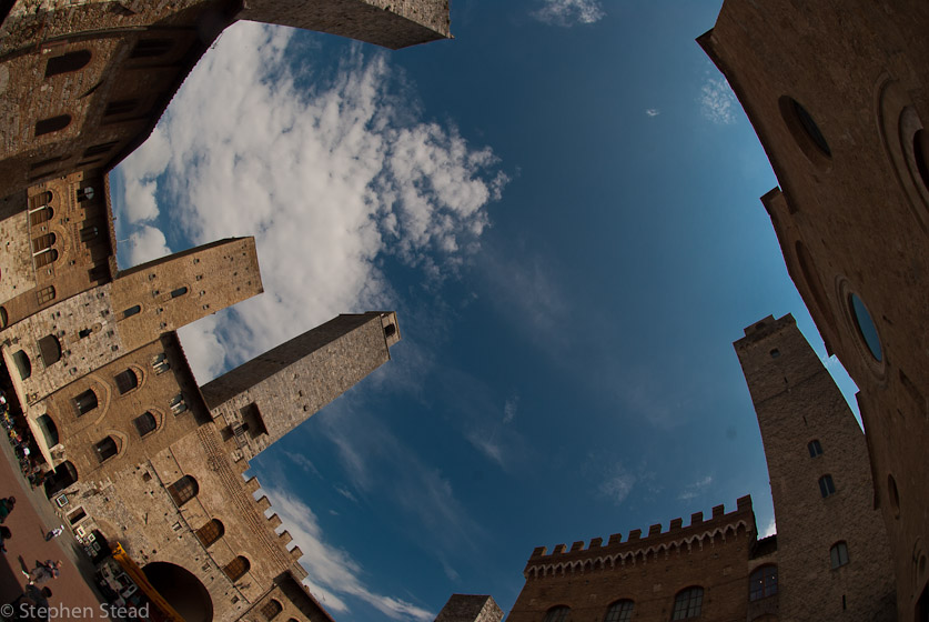 NIKON D200 - 10.5 mm f/2.8