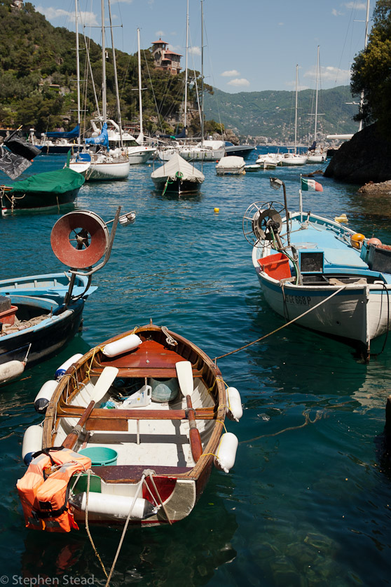 NIKON D200 - 18.0-70.0 mm f/3.5-4.5