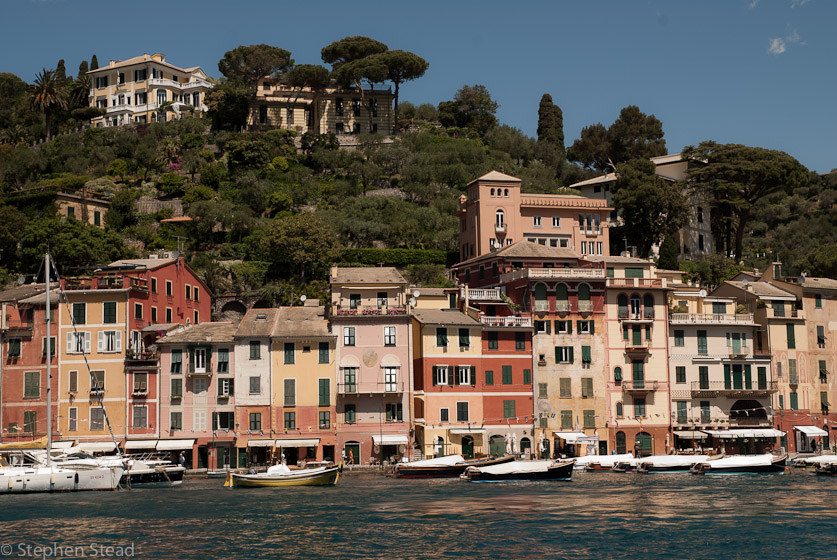 NIKON D200 - 18.0-70.0 mm f/3.5-4.5