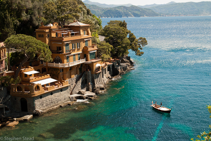 NIKON D200 - 18.0-70.0 mm f/3.5-4.5