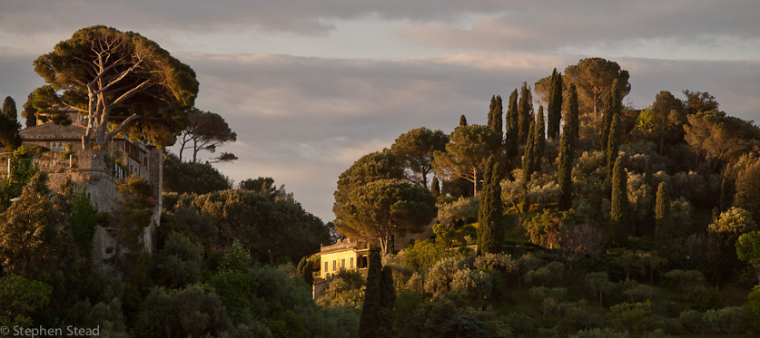 NIKON D200 - 55.0-300.0 mm f/4.5-5.6